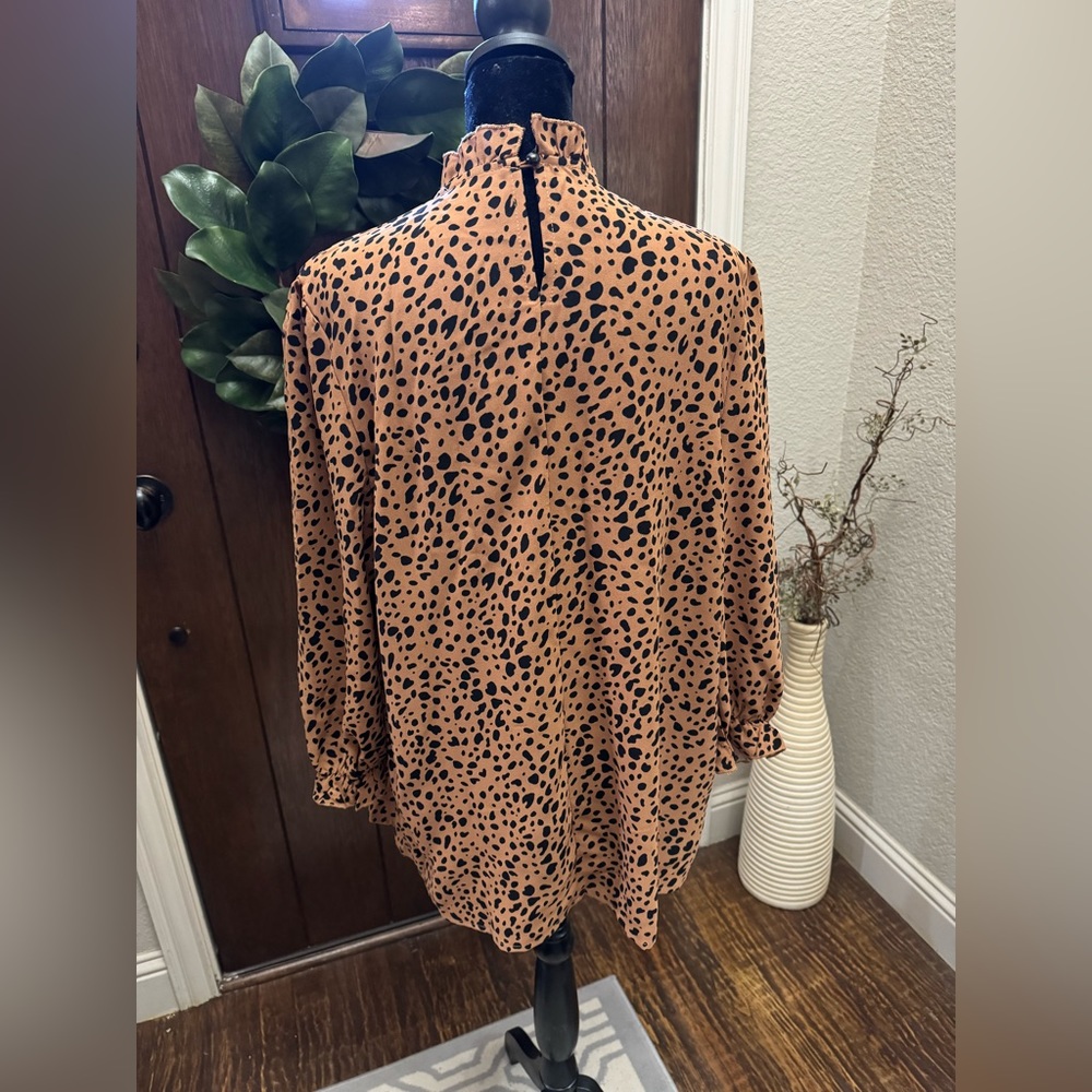New! Spotted Crew Ruffled Blouse - Picture 6 of 10